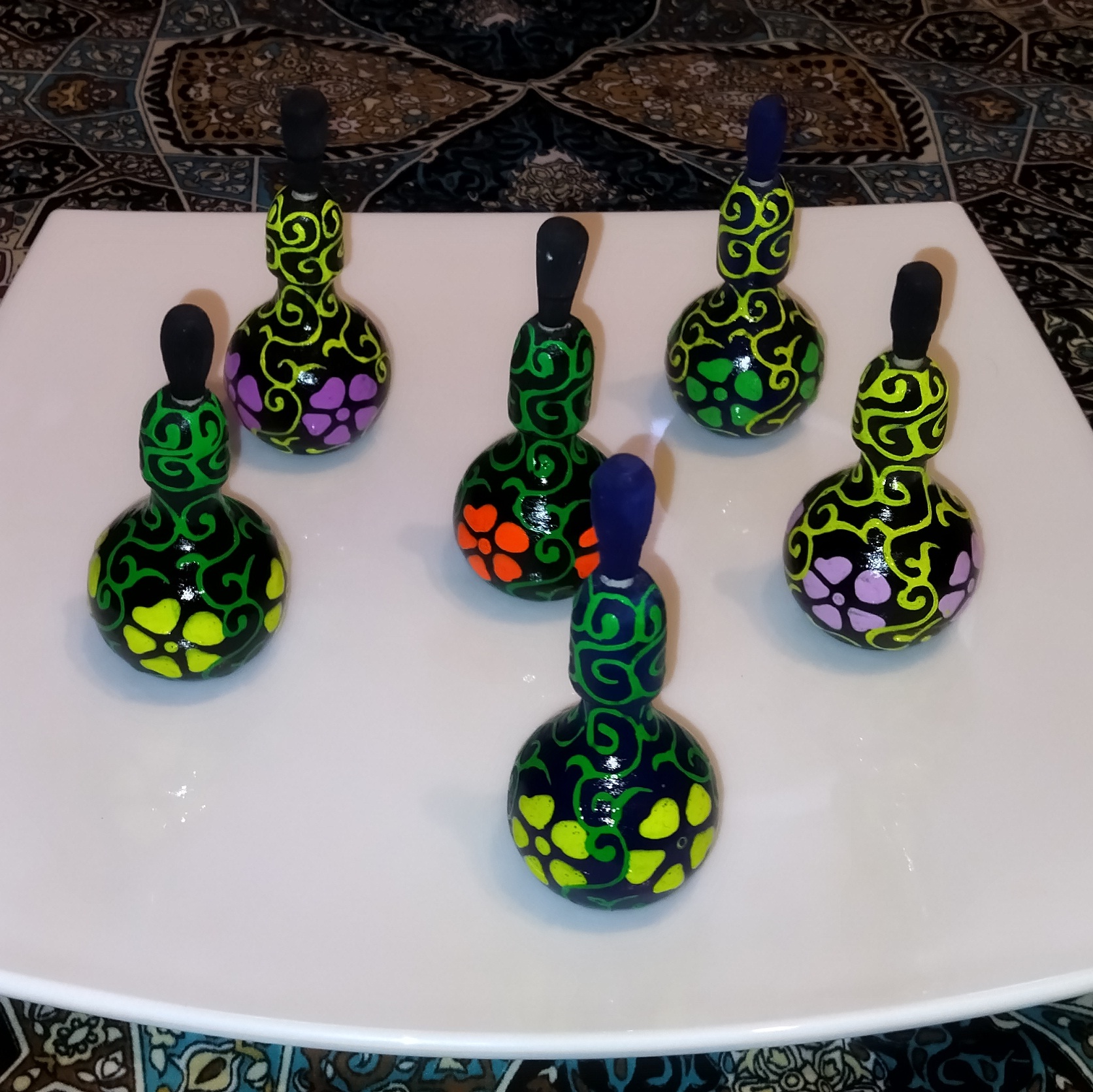 سرمه دان چوبی زمینه سورمه ای 